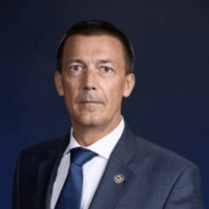 Univ.-Prof. Dr. (habil.) Alexander SIEDSCHLAG