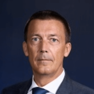 Univ.-Prof. Dr. (habil.) Alexander SIEDSCHLAG