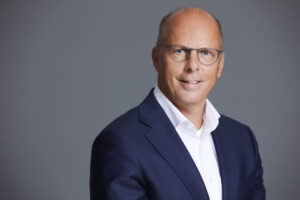 Mag. Manfred OSCHOUNIG