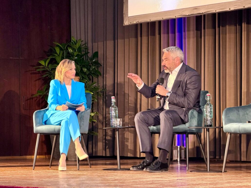 Karl Nehammer Vizepräsident der Europäischen Investitionsbank-Gruppe (EIBG), Bundeskanzler a.D.